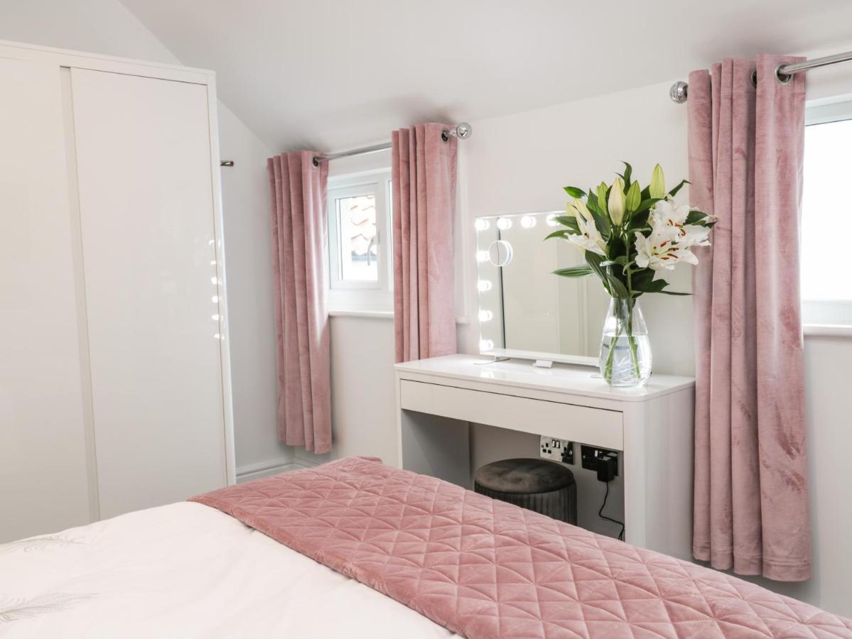 Daisy'S Den Apartment Whitby Ngoại thất bức ảnh